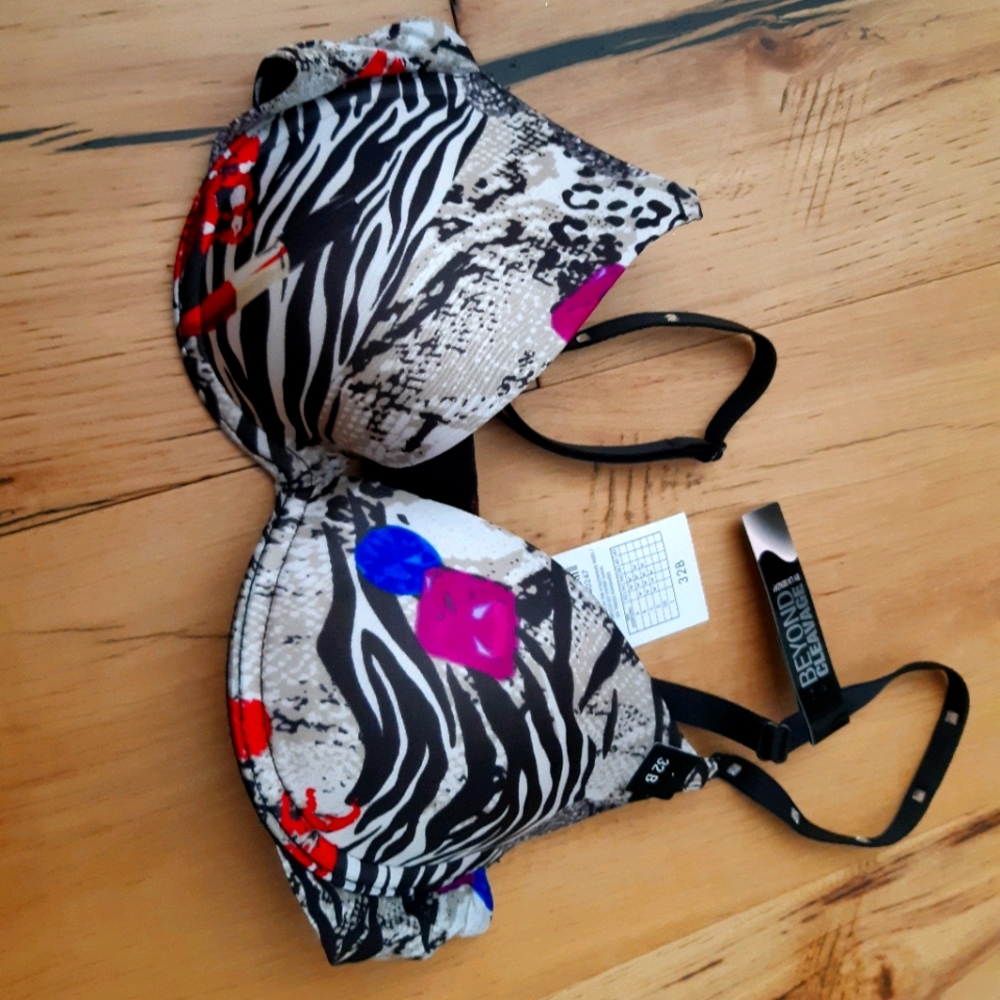 Push up beyond cleavage bra
